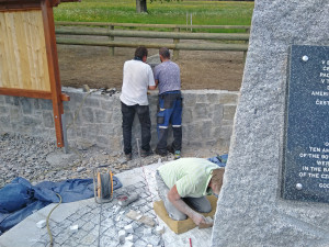 Přesná podoba nového památníku se tají až do samotného odhalení, které se uskuteční v neděli 5. května