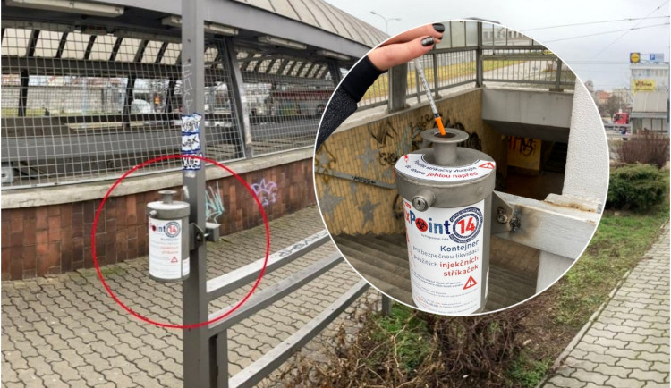Kontejnery na použité injekční stříkačky se setkaly s úspěchem, umístěné jsou u nádraží nebo u Borského parku