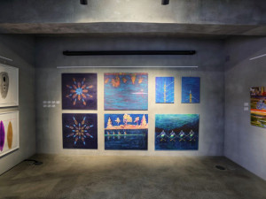 Výstava současného umění inspirovaná pražskými Primátorkami je k vidění na smíchovské náplavce