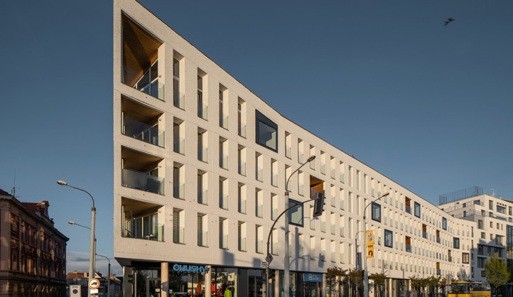 Nejlepší novostavbou v Plzni je podle odborné poroty bytový dům na Roudné