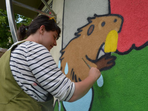 FOTO: Plzeň se díky festivalu WALLZ mění v obří umělecké plátno, podívejte se na nové street art kousky