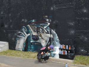 FOTO: Plzeň se díky festivalu WALLZ mění v obří umělecké plátno, podívejte se na nové street art kousky