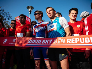 Registrace běžců Sokolského běhu republiky 2022 budiž spuštěny. Tak Nazdar na startu 28. října!