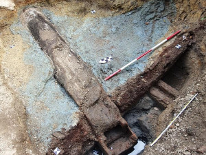 Rekonstrukce nádvoří zámku v Boru u Tachova vydala nečekané objevy z období středověku