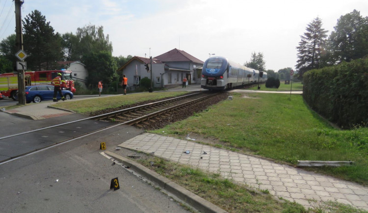 Nehoda se stalo na železničním přejezdu v Tlučné na Plzeňsku