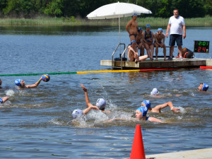 Jedinečné venkovní hřiště na Senečáku už slouží svému účelu, hostilo první mezinárodní turnaj ve vodním pólu