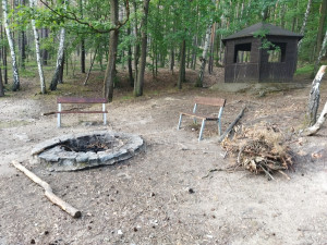 Situace kolem Boleveckých rybníků začíná být neúnosná, skupiny vandalů tam ničí co jim přijde pod ruku