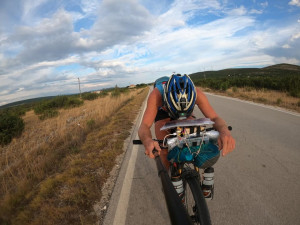 Extrémní biker Martin Vít stráví na závodech celé dny, s sebou má jen kolo, spacák a trochu zásob