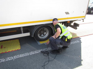 Rekordman přetížil dodávku o neskutečných 108 procent, vážila o 3801 kilogramů více, než by mohla