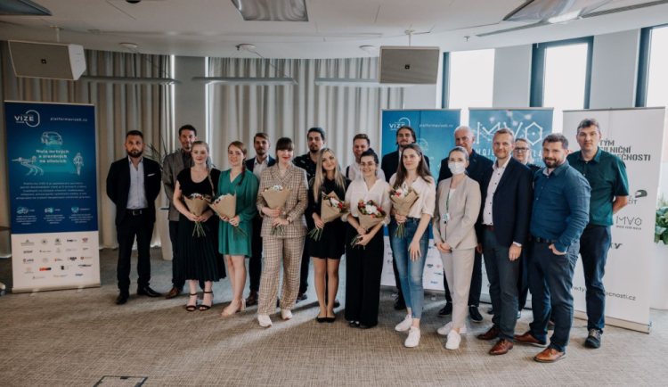 size4-size4-16584066111423-103-mladi-lide-dokazi-velke-veci-studenti-diky-projektu-moje-vize-nula-meni-k-lepsimu-bezpecnost-na-siln