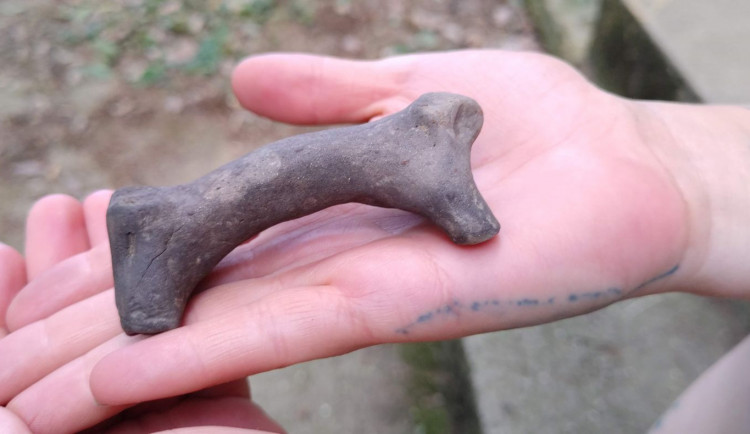 Jihomoravští archeologové se radují. Našli sošku berana bez varlat
