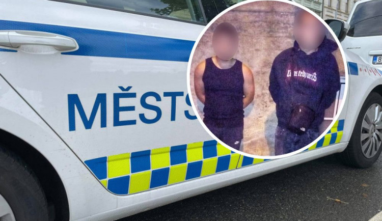 Muži se mstili ženám za to, že je nesvezly na diskotéku. Propíchali jim gumy