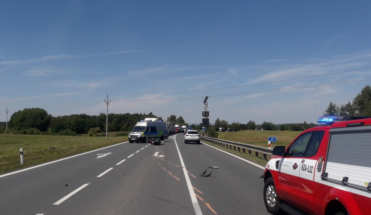 Mladý motorkář nepřežil střet s osobním vozem, jedná se již o pátou oběť nehod v Plzeňském kraji