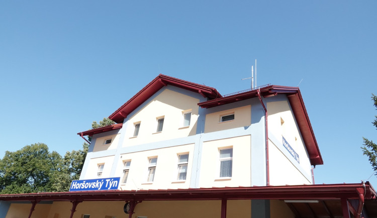 Nádraží v Horšovském Týně se po 130 letech dočkalo první velké opravy