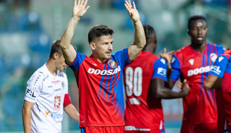 O těsné výhře nad Hradcem rozhodl přesnou trefou Václav Pilař