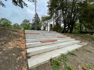 Park za OC Plaza prošel rozsáhlou proměnou za 46 milionů, nabízí sport, relax i kulturu