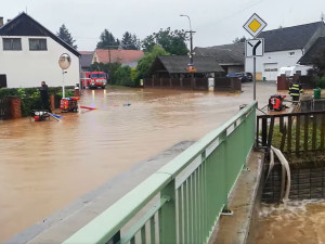 Silný déšť na Plzeňsku stále zvedá hladiny menších řek, Klabava je na třetím stupni a i nadále stoupá