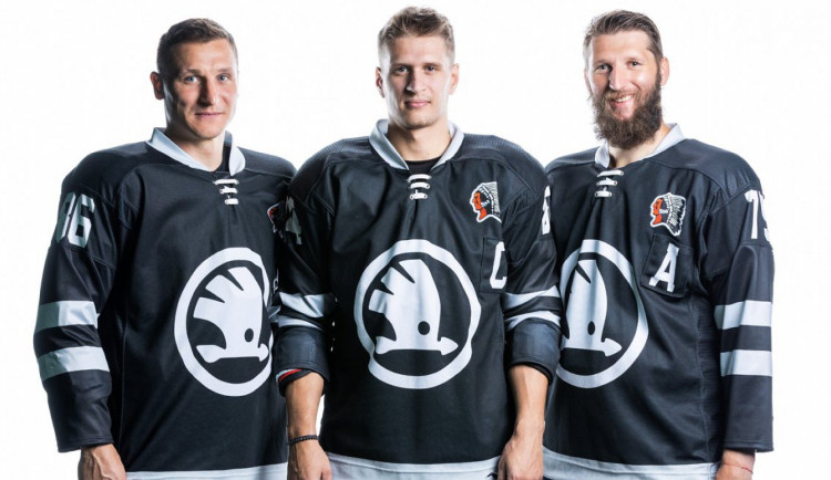 Plzeňské indiány povede letos do boje nový kapitán Jan Schleiss, jeho asistenty budou Jan Piskáček a Tomáš Mertl