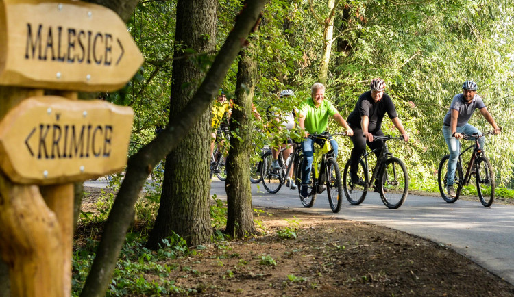 Nová cyklostezka podél Mže z Křimic do Malesic již slouží cyklistům. Měří 1,5 kilometru a stála osm milionů