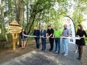 Nová cyklostezka podél Mže z Křimic do Malesic již slouží cyklistům. Měří 1,5 km a stála osm milionů
