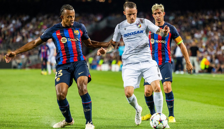 Plzeňané na hvězdnou Barcelonu nestačili a odjíždějí s debaklem 1:5, jedinou branku Západočechů vstřelil Sýkora