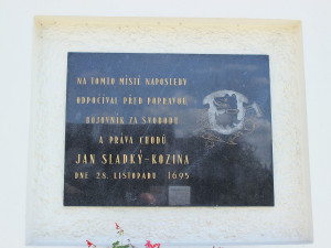 Pamětní deska v areálu plzeňského pivovaru, zdroj: Wikimedia Commons / Jan Polák