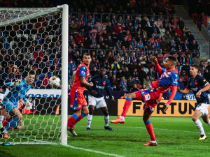 Výhra nad Slavií viktoriánům chutnala. Teď kralují ligové tabulce, navíc se zápasem k dobru