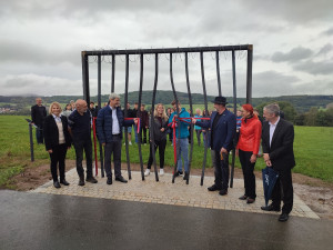 Pád železné opony nově připomíná památník na Ovčím vrchu, navrhli ho studenti z Česka a Německa