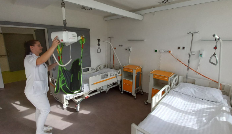 Ve Stodské nemocnici skončila rekonstrukce. Zvýšil se počet lůžek i komfort pro pacienty a zaměstnance