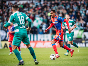 Tvrdoň má za sebou premiérový start v letošní sezoně, předvedl několik zákroků a stal se hráčem utkání