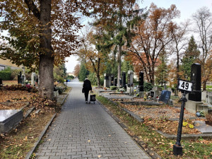 Místo posledního odpočinku spisovatele a knihovníka Miloslava Nohejla se stane čestným hrobem
