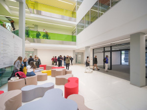 Budoucí doktoři poprvé usedli do poslucháren nové budovy lékařské fakulty