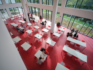 Budoucí doktoři poprvé usedli do poslucháren nové budovy lékařské fakulty