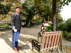 Václav Havel se narodil před 86 lety, Plzeň jeho památku uctila velmi komorně