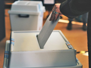 Sedm stížností na volby v Plzeňském a Karlovarském kraji eviduje zatím krajský soud