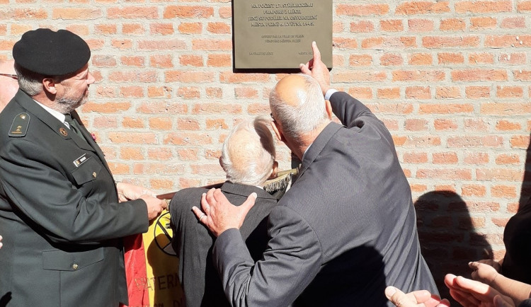 Plzeň vzdala v Belgii hold vojákům ze 17. střeleckého praporu, kteří před 77 lety osvobodili západ Čech