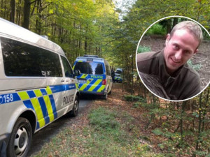 Martin Semecký našel v lese při největší pátrací akci ztracenou německou holčičku