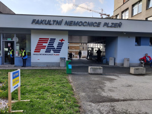 Fakultní nemocnice Plzeň chce šetřit za energie, bude například méně topit