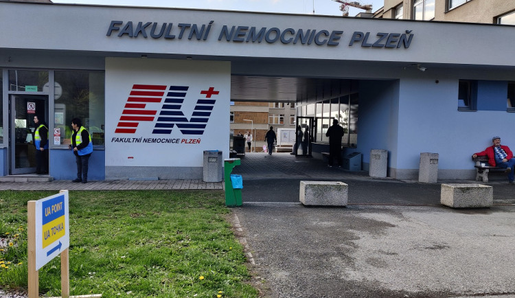 Fakultní nemocnice Plzeň chce šetřit za energie, bude například méně topit