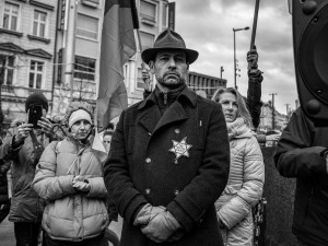 Snímek z filmu Velké nic.