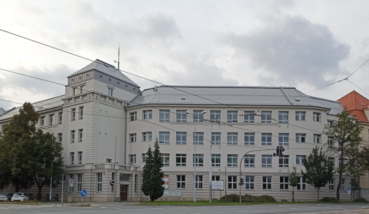 První krok k úspěšné kariéře nabízí Střední průmyslová škola strojnická a Střední odborná škola profesora Švejcara v Plzni