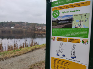 Zážitkový okruh Spejbla a Hurvínka u boleveckých rybníků se rozrostl o nové sochy