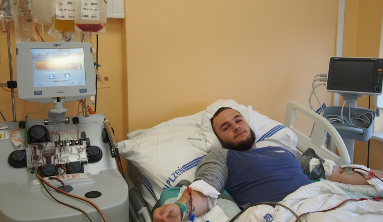 Kostní dřeň daroval v Plzni 900. dárce, krvetvorné buňky pomohou nemocnému v zahraničí