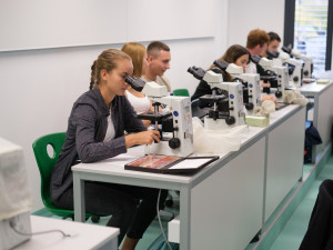 Nový kampus Lékařské fakulty v Plzni se pyšní moderním zázemí a špičkovými technologiemi