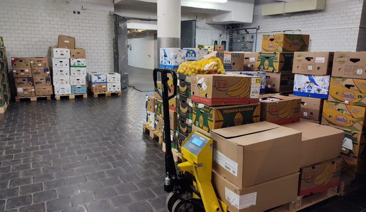 Sklad potravinové banky v Plzni