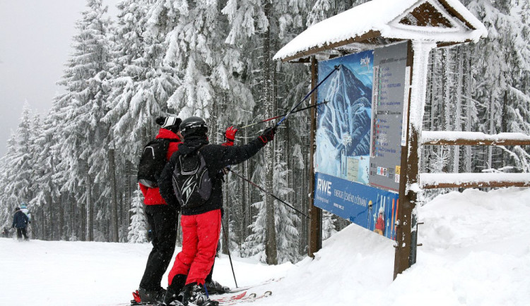 Šumavský Ski&Bike Špičák zdražuje celodenní skipasy o 19 procent na 890 korun pro dospělého