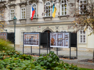 Legendární malíř v Plzni vyzdobil 19 měšťanských domů, dnes si město připomíná 170 let od jeho narození