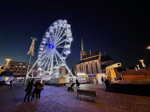 Adventní trhy lákají na velkolepý ohňostroj a bohatý kulturní program, chybět nebude ani vyhlídkové kolo