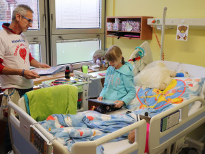Vánoční kalendáře letos udělají radost dětem ve 12 českých nemocnicích