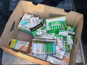 Celníci při razii odhalili padělky na vyhlášeném blešáku i v tradičních tržnicích. Falšují se i dětské stavebnice